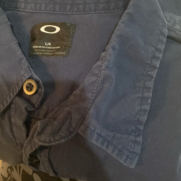 Oakley Button-down Shirt Sz Large Navy Blue - Picture 7 of 8
